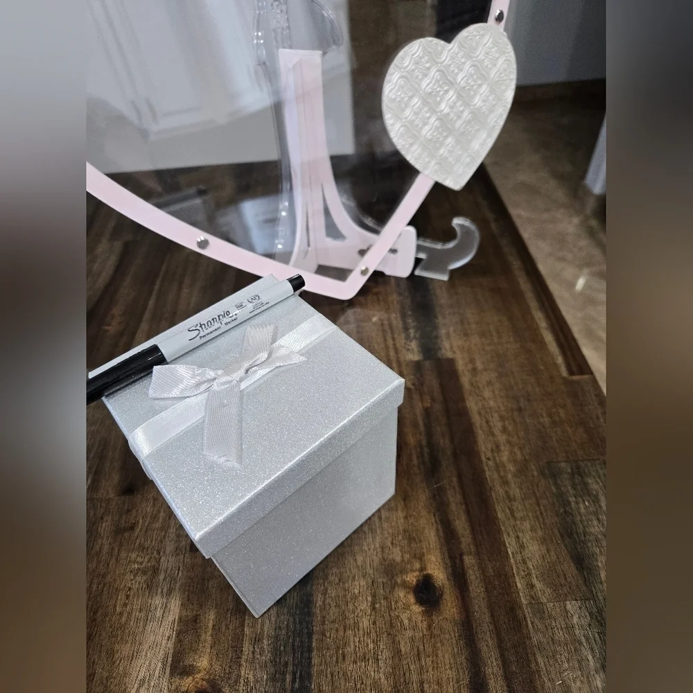 Large Heart-Shaped Pink and Pearl Guest Sign In